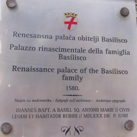 ベッド・アンド・ブレックファスト Palace Basilico 1580.
