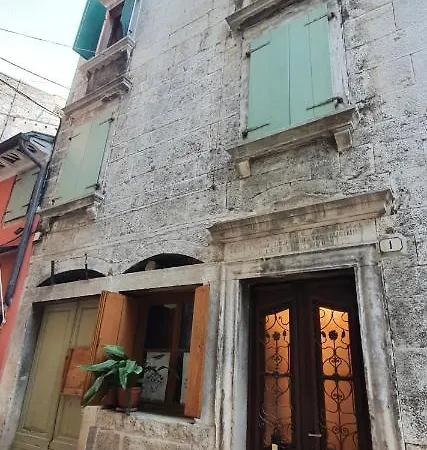 Bed & Breakfast Palace Basilico 1580. Rovinj