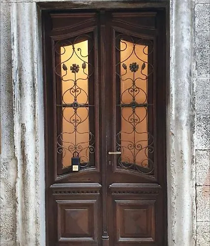 Bed & Breakfast Palace Basilico 1580. 3*